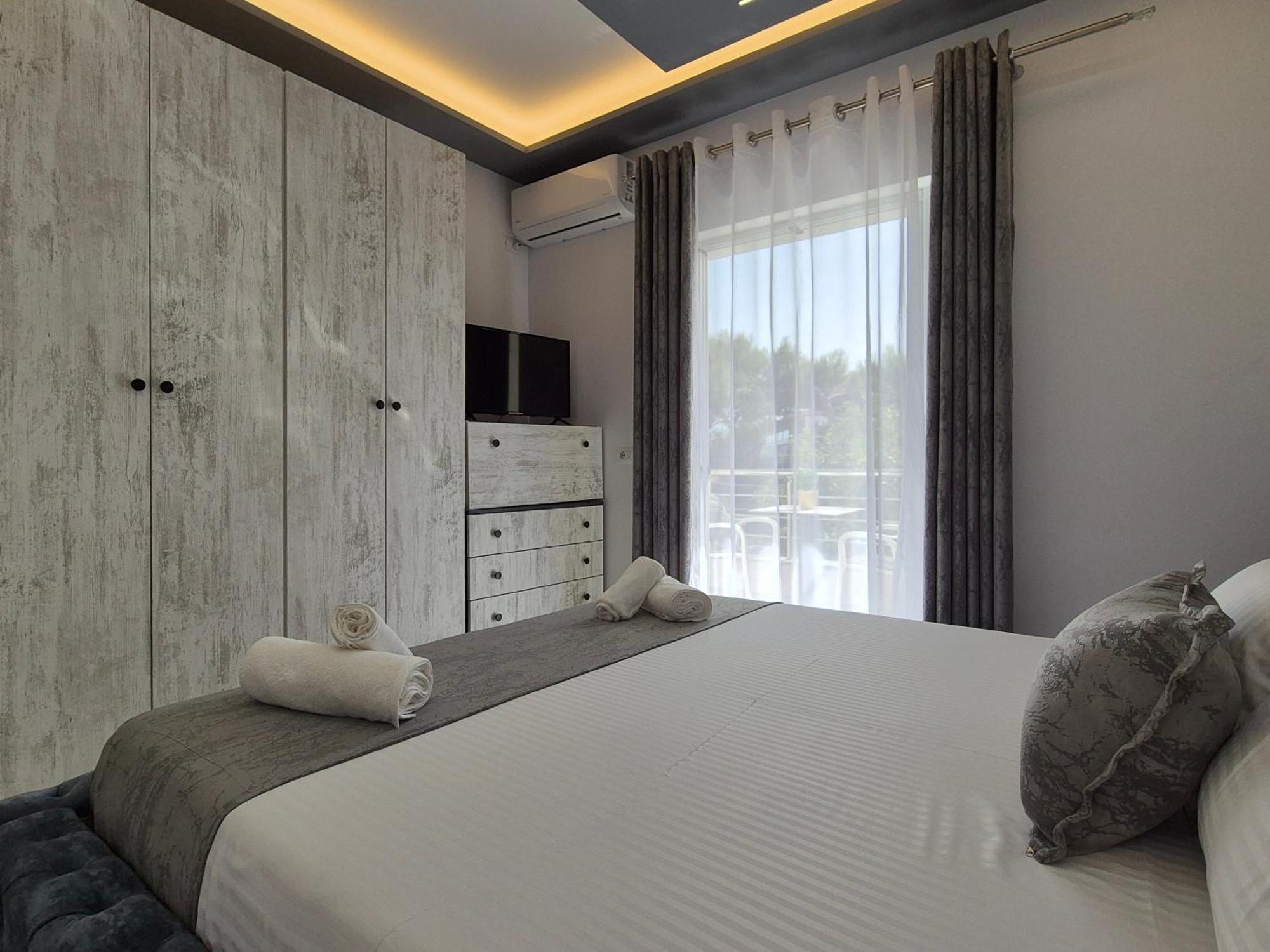 Vila Roxhest Sarandë Exterior foto