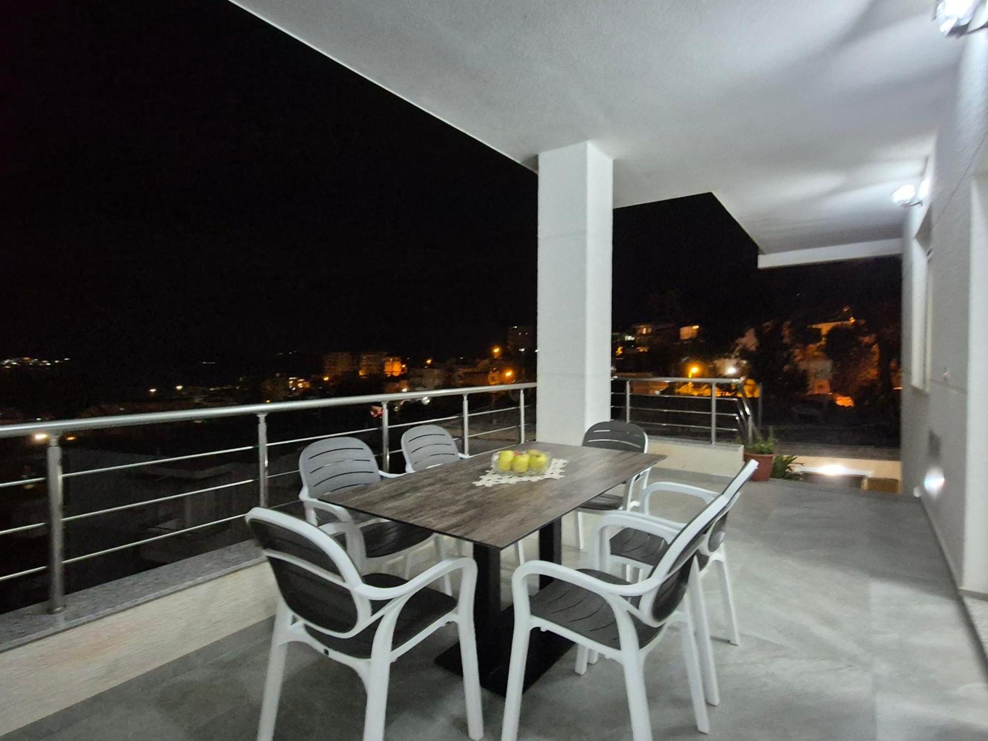Vila Roxhest Sarandë Exterior foto